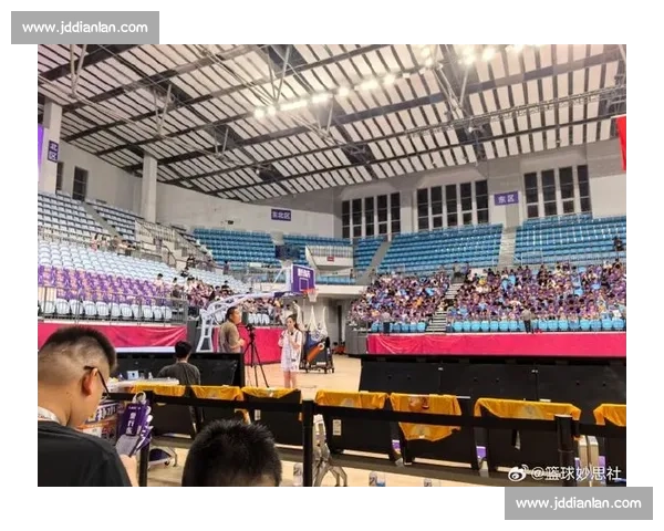 里夫斯中国行特训燃爆深圳！暴扣 + 三分教学引球迷尖叫